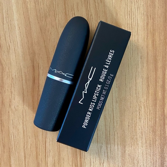 MAC Powder Kiss Lipstick in Werk, Werk, Werk - Picture 3 of 10